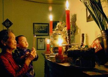 [Bài khấn] Văn khấn cúng rằm tháng Giêng 2023 đầy đủ và chuẩn nhất