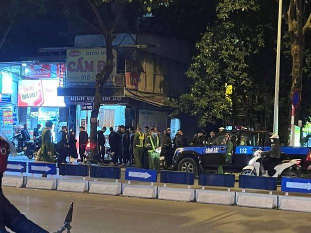 Bắt giữ hai nhóm đối tượng đang hỗn chiến trên đường phố Hà Nội