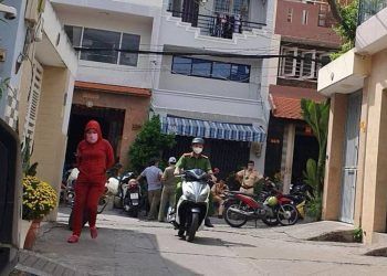 be gai 6 thang tuoi chet bat thuong TP.HCM: Bé gái 6 tháng tuổi chết bất thường, nghi bị bạo hành Bé gái 6 tháng tuổi chết bất thường