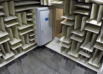 ben trong can phong yen tinh nhat the gioi khien chung ta co the nghe ca tieng nhip tim va m Bên trong căn phòng yên tĩnh nhất thế giới khiến chúng ta có thể nghe cả tiếng nhịp tim và mạch đập của mình, chưa ai dám ở quá một giờ Bên trong căn phòng yên tĩnh nhất thế giới khiến chúng ta có thể nghe cả tiếng nhịp tim và mạch đập của mình, chưa ai dám ở quá một giờ