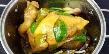 Cách luộc gà ngon không cần nước