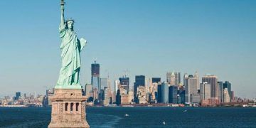 Chuyên trang du lịch tiết lộ những điểm đến du lịch đắt tiền nhất thế giới: Nam Cực chưa phải số 1!