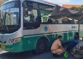 khoi to vu tai xe xe dua don can chet hoc sinh lop 3 o dong nai Đồng Nai: Khởi tố vụ án tài xế xe đưa đón cán chết học sinh lớp 3 Khởi tố vụ tài xế xe đưa đón cán chết học sinh lớp 3 ở Đồng Nai