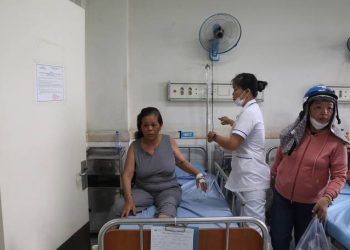 nan nhan vu tai nan 8 nguoi chet nghe no nhu set danh thay nguoi chet nam ben Lời kể của nạn nhân vụ tai nạn khiến 8 người chết: Nghe nổ như sét đánh, thấy người chết nằm bên cạnh Nạn nhân vụ tai nạn 8 người chết: Nghe nổ như sét đánh, thấy người chết nằm bên cạnh