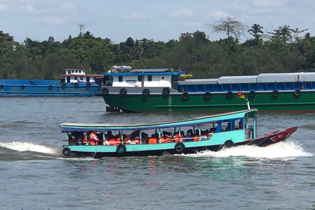 Thuyền lật trên sông Đồng Nai không được cấp phép chở khách