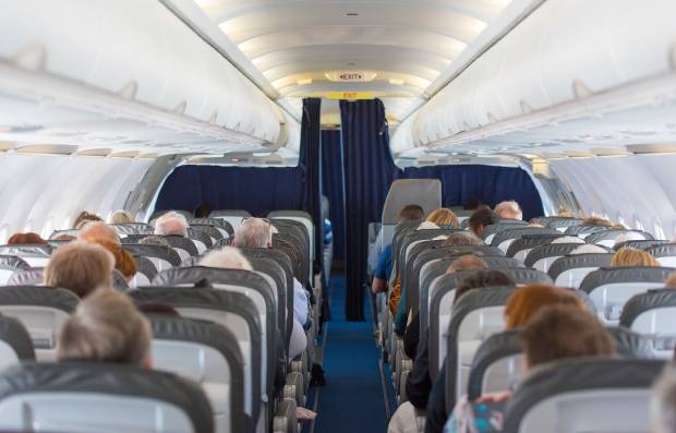 Tiết lộ bất ngờ về chỗ ngồi an toàn nhất trên máy bay: Bỏ ra nhiều tiền chưa chắc đã hơn