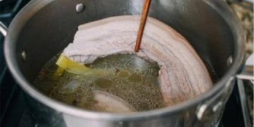 Bí quyết luộc thịt lợn ngon, mềm ngọt, không bị hôi