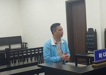 dap pha nem chat ban mo ong ngoai cua vo de ep phai ve song chung Đập phá, ném chất bẩn mộ ông ngoại của vợ để ép phải về sống chung Đập phá, ném chất bẩn mộ ông ngoại của vợ để ép phải về sống chung