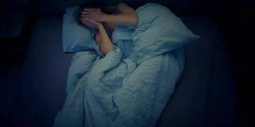 Não người thay đổi như thế nào chỉ sau một đêm không ngủ?